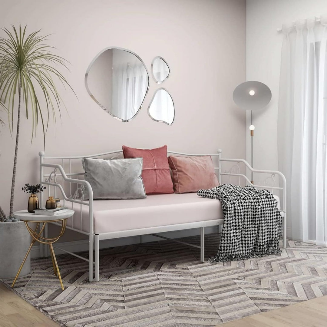 Divano confortevole struttura in metallo bianco
